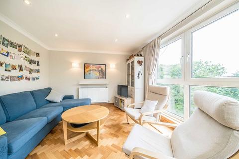 3 bedroom maisonette for sale, Park Gate Court, Hampton TW12