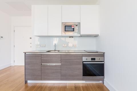 Studio to rent, Staines Road, Hounslow TW3