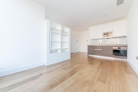 Studio to rent, Staines Road, Hounslow TW3