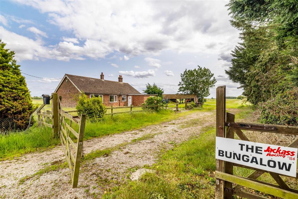 Bowsers Bungalow (Stickney)-8.jpg