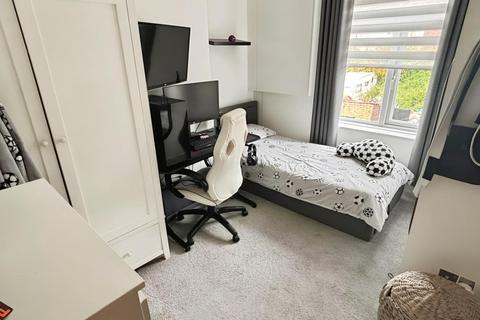 21 Knowl Street, Oldham, OL8 3RG