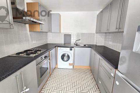 2 bedroom flat to rent, Queensberry Place, Manor Park, E12 6UN