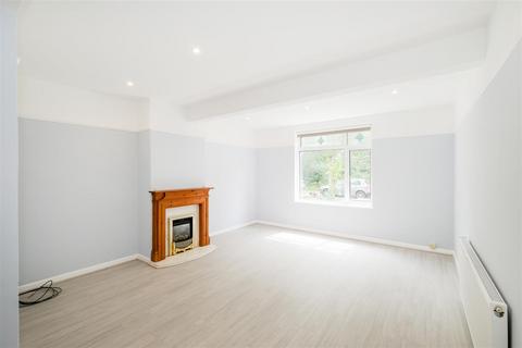 87 Chingdale Road, London, E4 6HZ