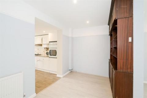 87 Chingdale Road, London, E4 6HZ
