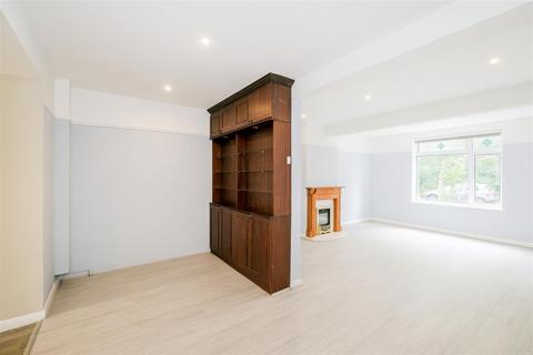 87 Chingdale Road, London, E4 6HZ
