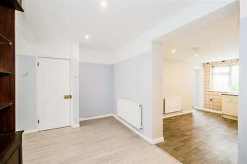 87 Chingdale Road, London, E4 6HZ