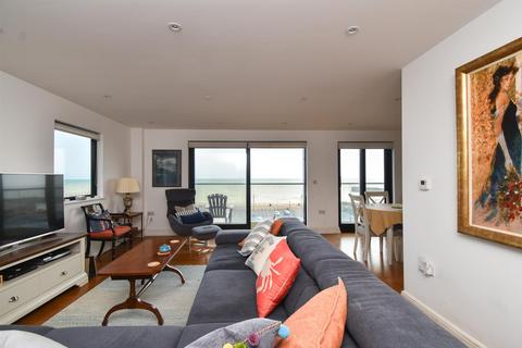 2 bedroom flat for sale, Rock-A-Nore Road, Hastings TN34