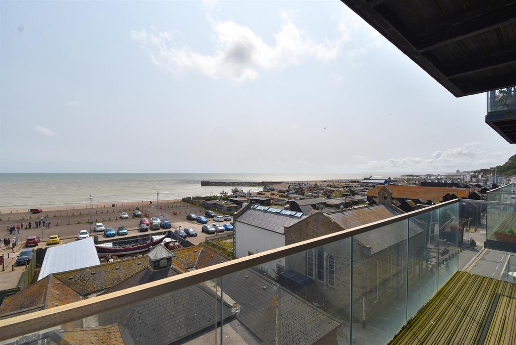 Balcony &amp; views