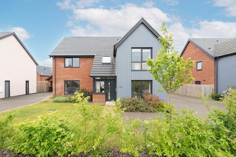 4 bedroom detached house for sale, Mentmore Way, Poringland
