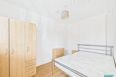 undefined, Room 1, Crombie Avenue, York
