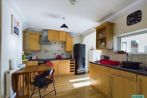 undefined, Room 1, Crombie Avenue, York