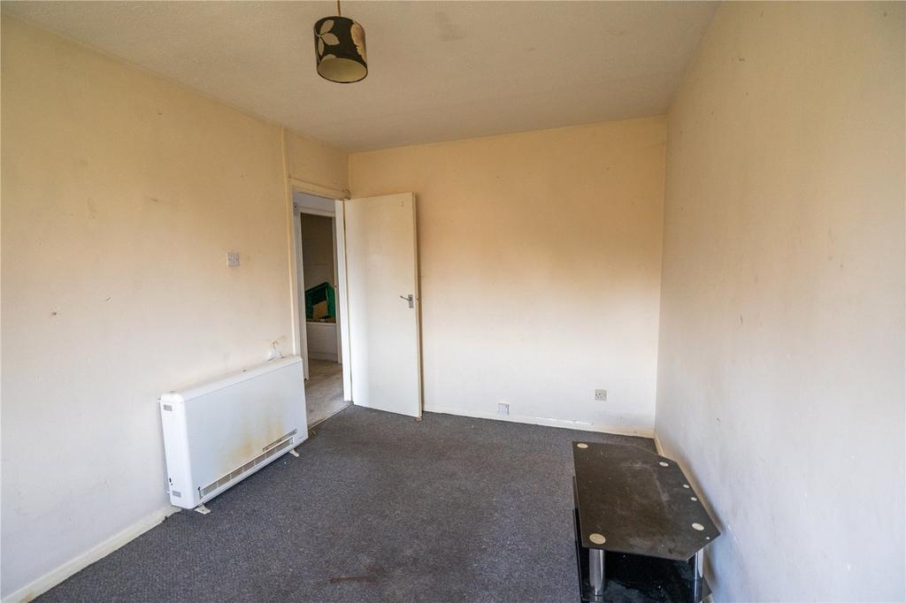 Living Room (2)