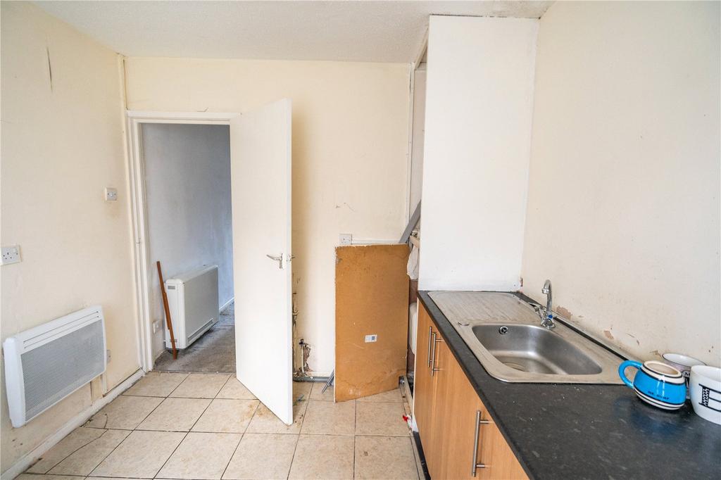 Kitchen (2)