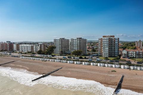 3 bedroom flat for sale, West Parade, Worthing BN11