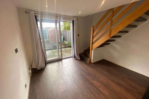 2 bedroom semi-detached house for sale, 29 Ravenwood, Chadderton OL9 9UE
