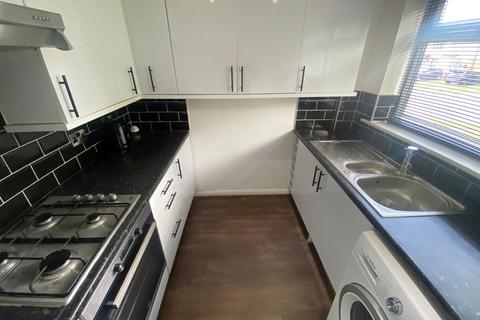 2 bedroom semi-detached house for sale, 29 Ravenwood, Chadderton OL9 9UE