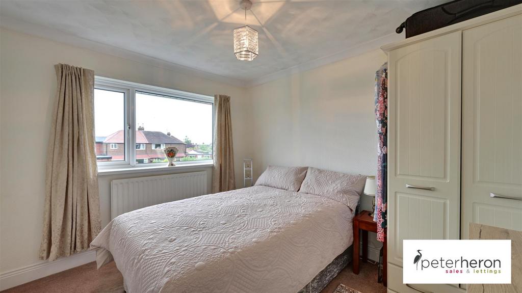 Bedroom 2 (rear)