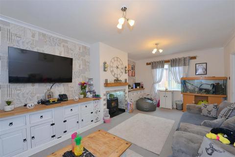 4 bedroom semi-detached house for sale, New Park Close, Castlefields, Shrewsbury