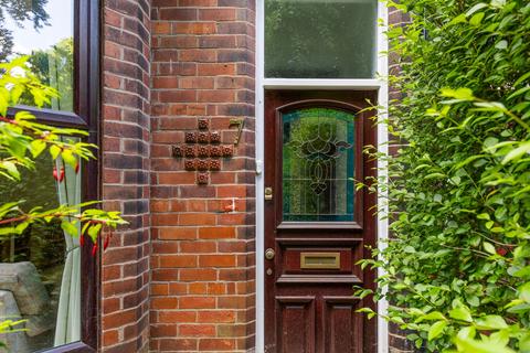 4 bedroom semi-detached house for sale, Lyndale Avenue, Fearnhead, WA2