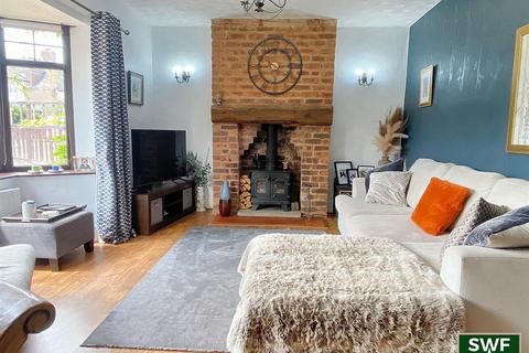 undefined, Mason Crescent, Penn