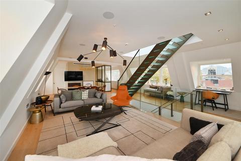 undefined, Aldwych Chambers, Essex Street, London