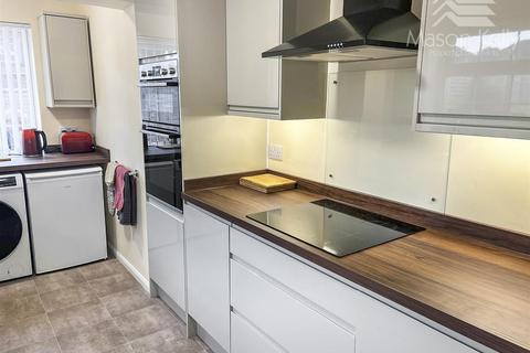 undefined, Leighton Buzzard LU7