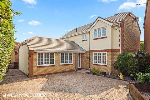 15 Cassandra Gate, Cheshunt, Waltham Cross, EN8 0XE