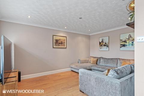 15 Cassandra Gate, Cheshunt, Waltham Cross, EN8 0XE