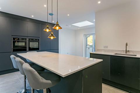 5 bedroom detached bungalow for sale, Lock Mead, Maidenhead SL6