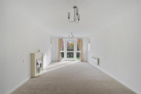 1 bedroom apartment for sale, Farringford Court, Avenue Road, Lymington