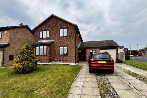 3 bedroom detached house for sale, Ashgrove Mount, Kippax, Leeds