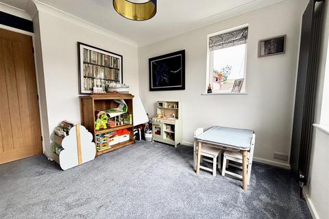 3 bedroom detached house for sale, Ashgrove Mount, Kippax, Leeds