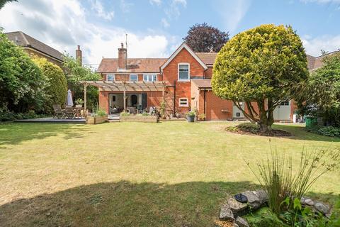 6 Anton Road, Andover, SP10 2EN