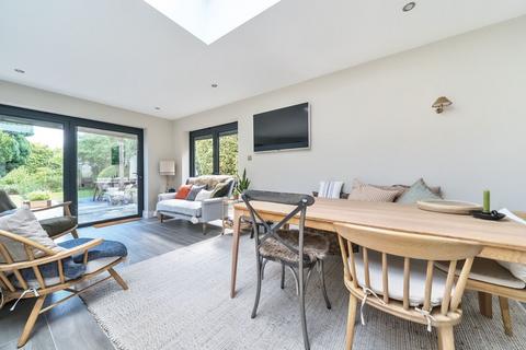 6 Anton Road, Andover, SP10 2EN