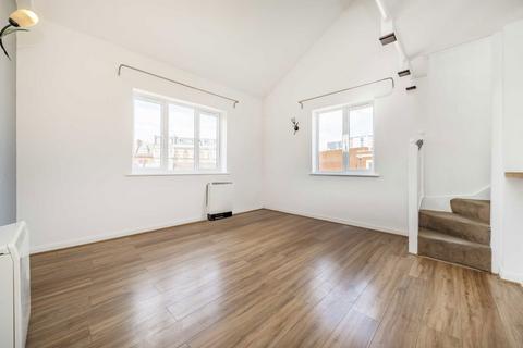 3 bedroom flat for sale, Church Road, London W3