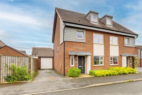 4 bedroom semi-detached house for sale