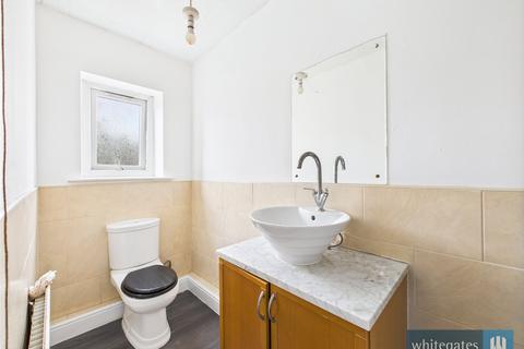 16 Easby Road, Bradford, BD7 1QX