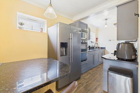 8a Park Road East, Uxbridge, UB10 0AQ