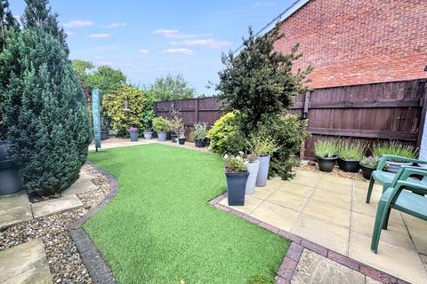 2 bedroom flat for sale, Ferndown