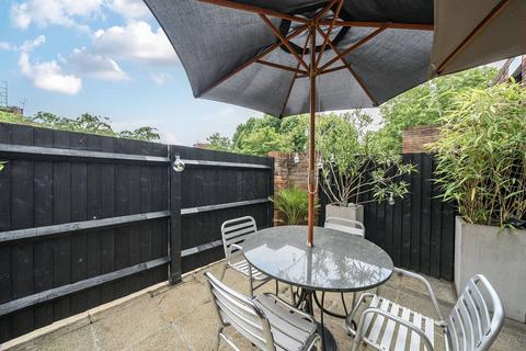 Studio for sale, Tachbrook Street, Pimlico, London, SW1V