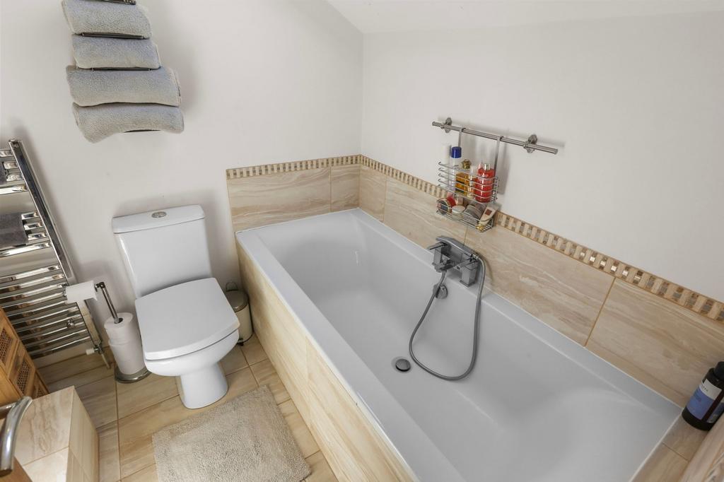 En-Suite Bathroom