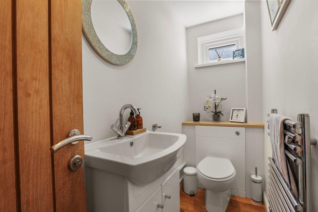 Cloakroom WC