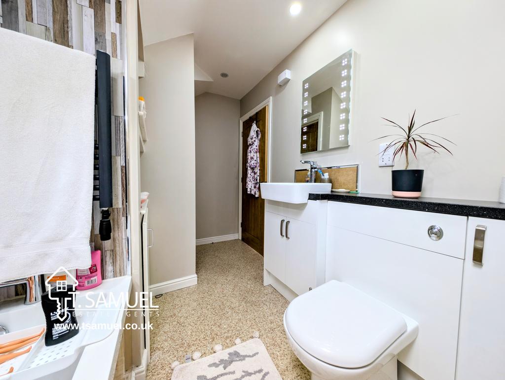 Jack & Jill Bathroom