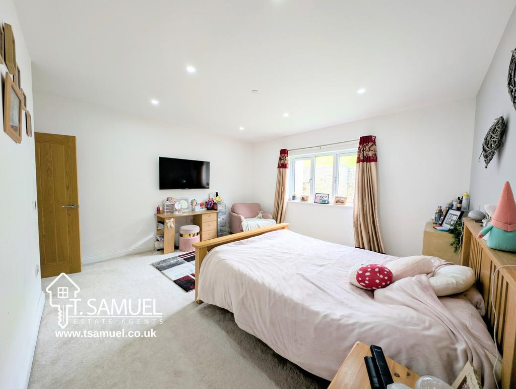 Bedroom 4