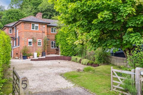 undefined, Speen Road, High Wycombe HP14