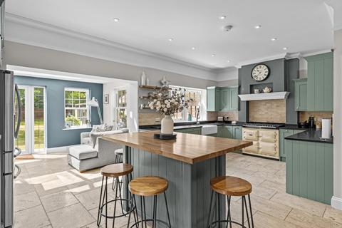 16 Drury Road, Colchester, CO2 7UX