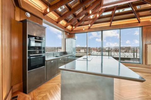 4 bedroom flat to rent, Holmes Road, Kentish Town, London