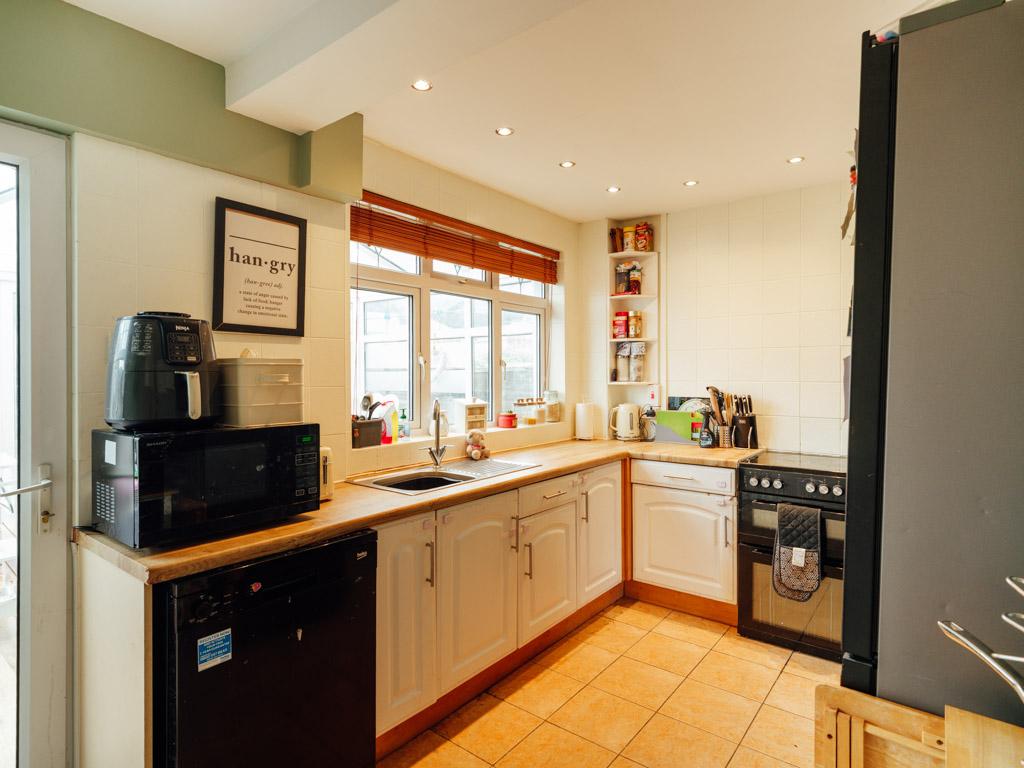 Kitchen / Breakfast Room
