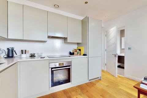 1 bedroom apartment to rent, Western Avenue, Perivale, Greenford, UB6