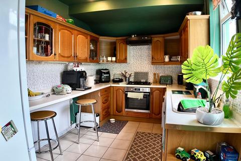 3 bedroom terraced house for sale, Usk Road, Bargoed, CF81